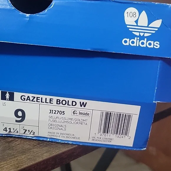 NIB Adidas Gazelle Pink and Green Women's Shoes Size 9 - Picture 3 of 5